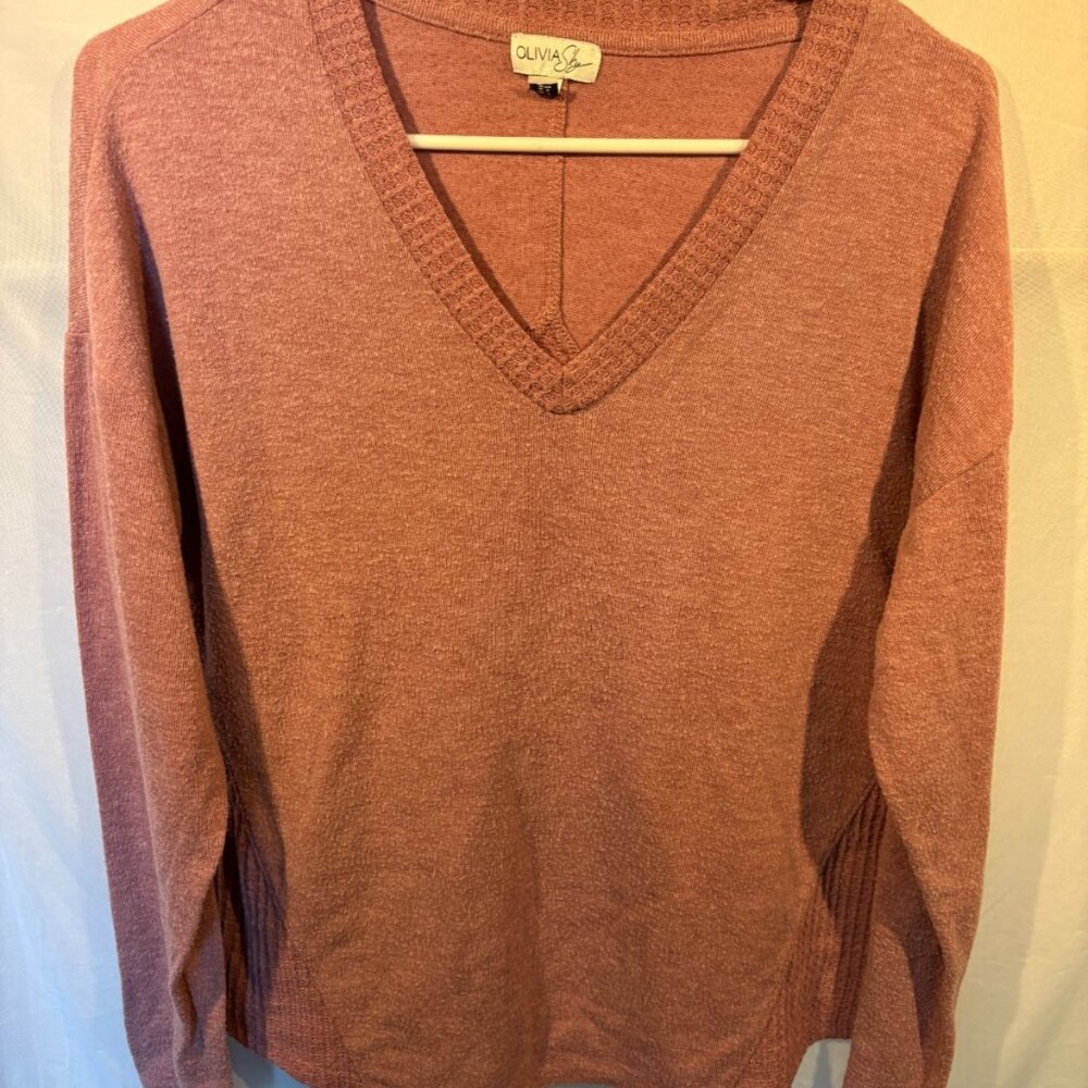 Olivia Sky Cozy V Neck Shirt Size Medium